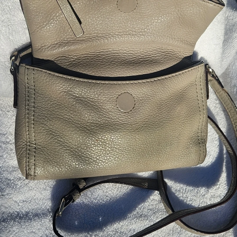 Kate Spade Minka Lt.Gray Pebbled Leather Crossbody Sling Bag Flap Zipper Closure